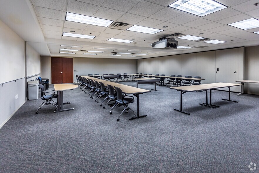 More Photos Of 3175 Lenox Park Blvd, Memphis Office For Lease