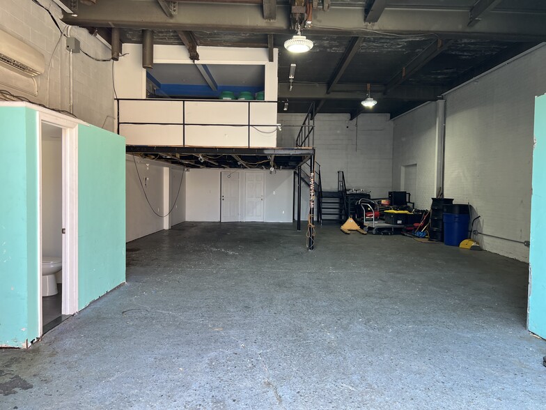 More Photos Of 94-12 150th St, Jamaica Industrial For Sale