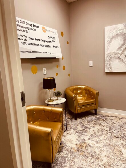 More Photos Of 249 Williamson Rd, Mooresville Medical For Lease