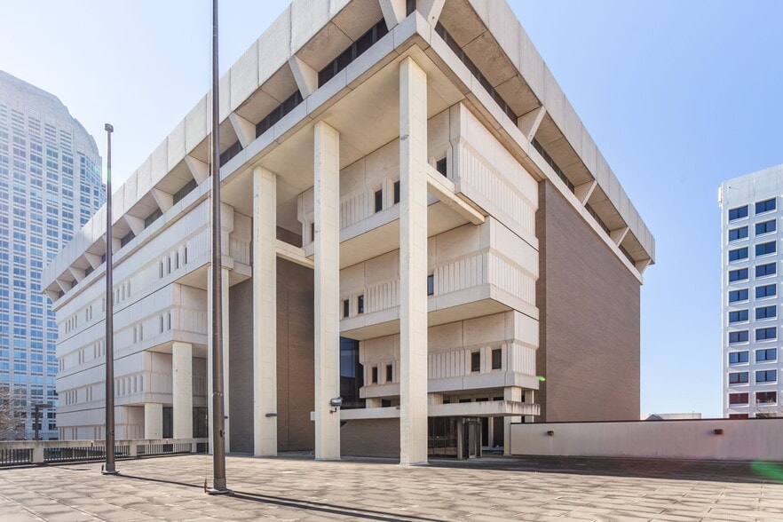 More Photos Of 200 N Main St, Winston-Salem Specialty For Sale