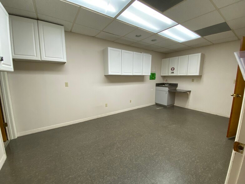 More Photos Of 918 Rolling Acres Rd, Lady Lake Medical For Lease