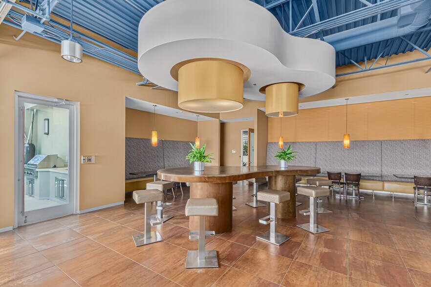 More Photos Of 4650 E Cotton Center Blvd, Phoenix Office For Lease