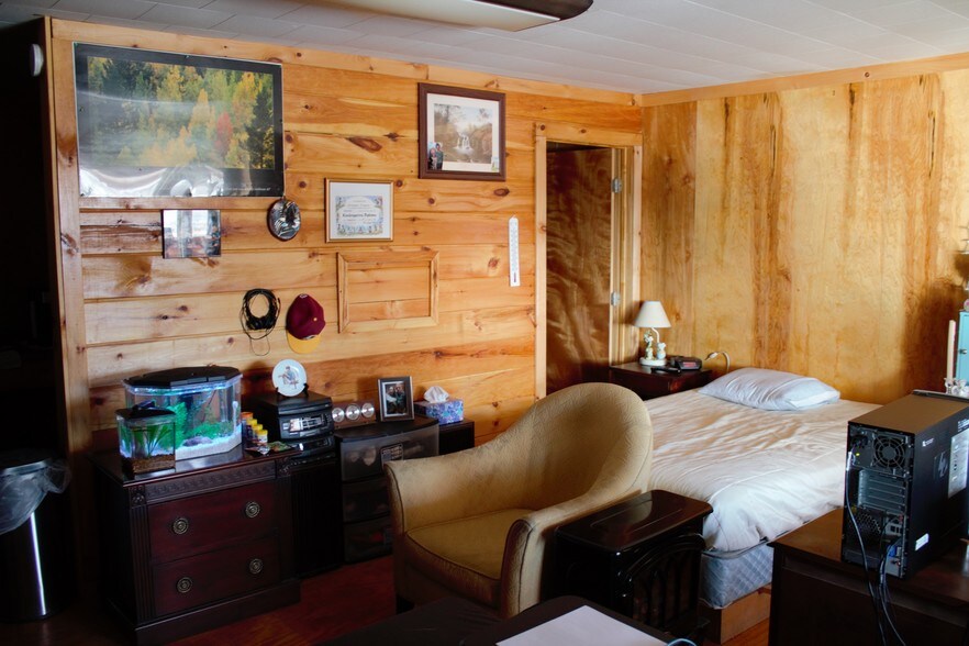 More Photos Of 11899 State Route 4, Whitehall Hotel For Sale