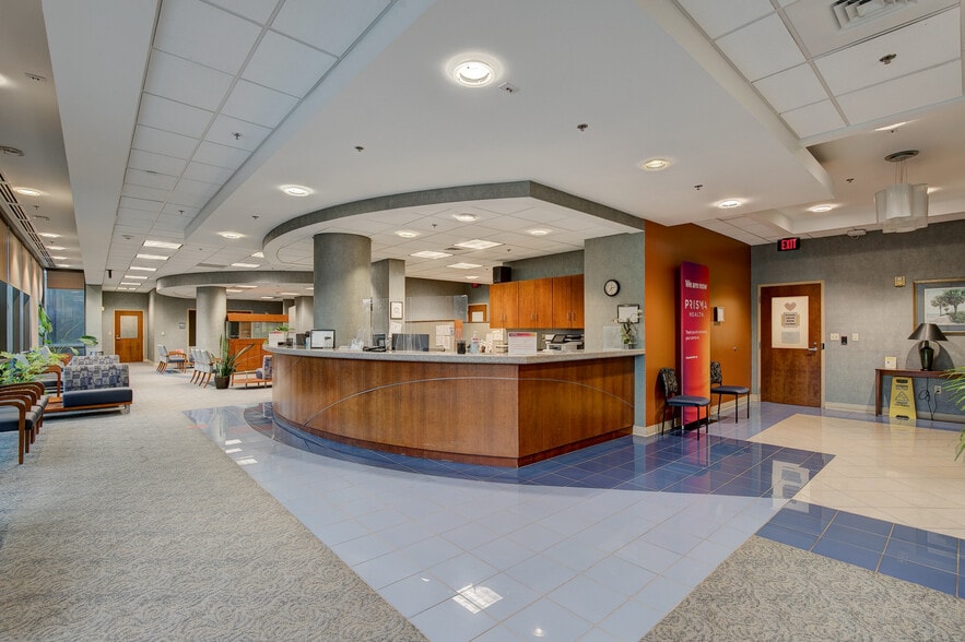 More Photos Of 8 Richland Medical Park Dr, Columbia Office For Sale