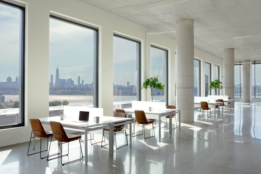 More Photos Of 25 Kent Ave, Brooklyn Office For Lease