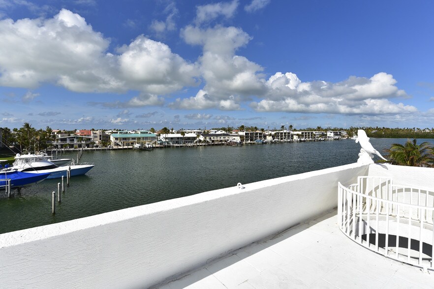 More Photos Of 74560 Overseas Hwy, Islamorada Apartments For Lease