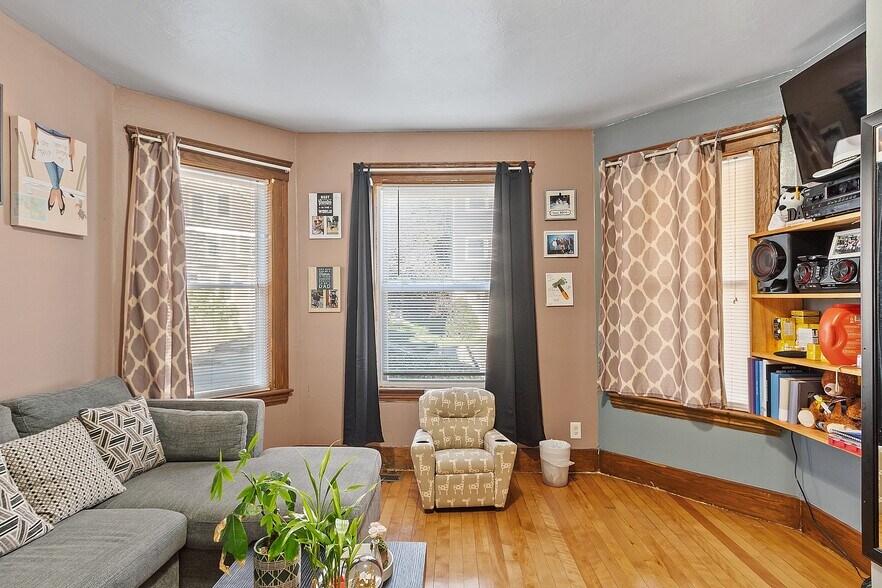 More Photos Of 36-38 Houghton St, Worcester Apartments For Sale