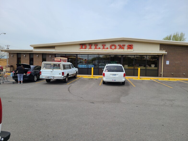 Primary Photo Of 1203 N 2nd Ave, Mulvane Freestanding For Sale