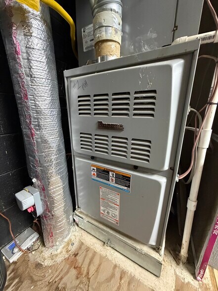 More Photos Of 1515 S Mobberly Ave, Longview Service Station For Sale