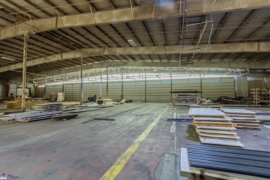 More Photos Of 7845 Carneal Rd, West Paducah Warehouse For Lease