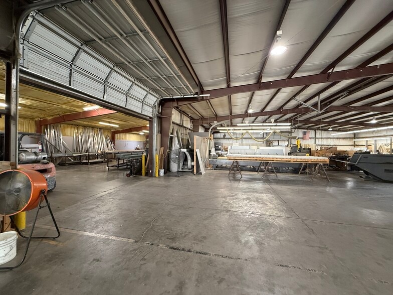 More Photos Of 11647 Armetco Dr, Justin Industrial For Lease