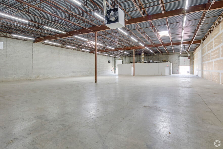More Photos Of 9100-9136 E Hampton Dr, Capitol Heights Unknown For Lease