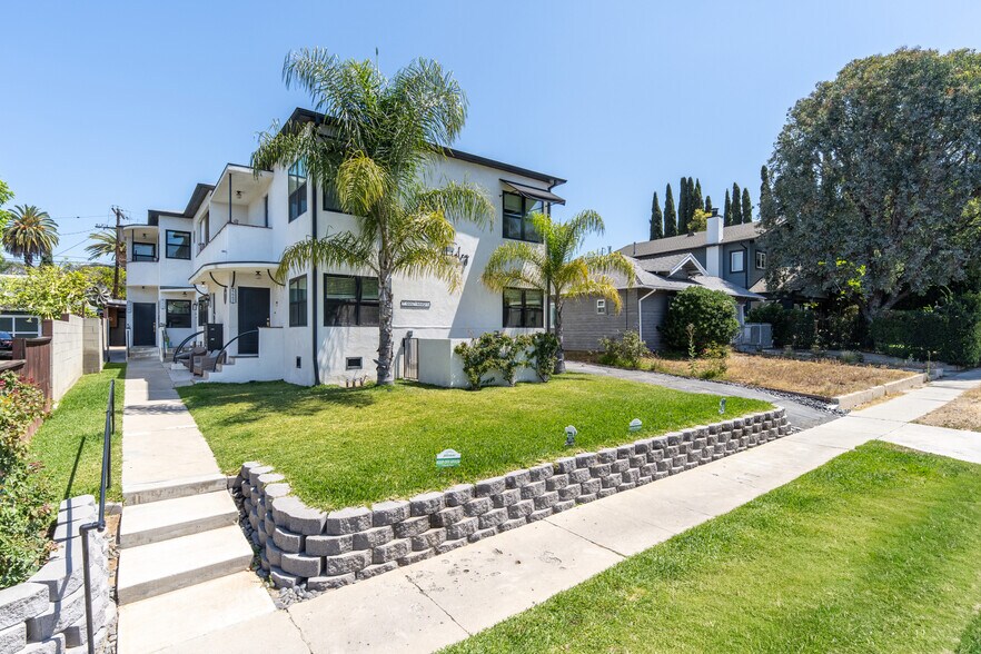 More Photos Of 4447 Finley Ave, Los Angeles Apartments For Sale