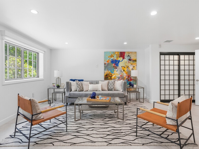 More Photos Of 7580 McGroarty Ter, Tujunga Apartments For Sale
