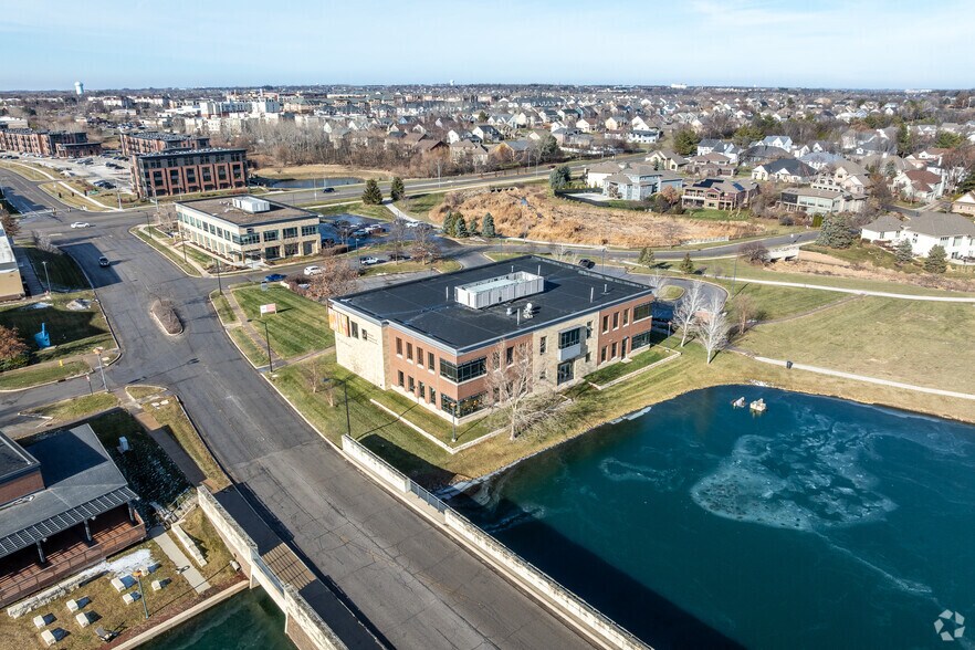 Primary Photo Of 440 Fairway Dr, West Des Moines Medical For Lease