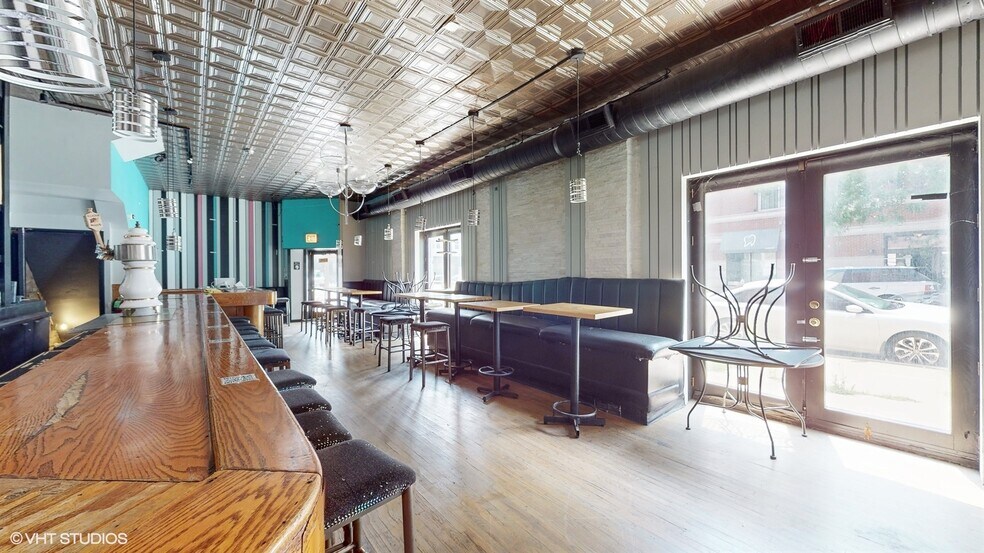 More Photos Of 2500 N Ashland Ave, Chicago Restaurant For Lease
