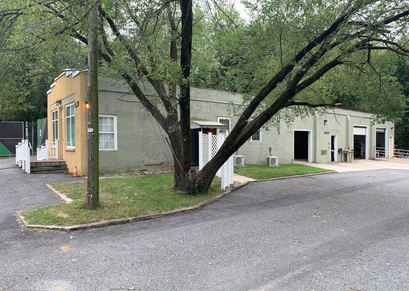 More Photos Of 2712 Sparrows Point Rd, Baltimore Light Manufacturing For Sale