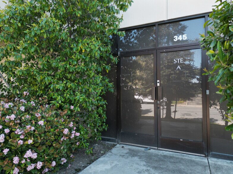 More Photos Of 345 Convention Way, Redwood City Office For Lease
