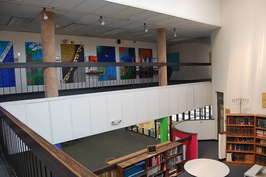 More Photos Of 51 Gabb Rd, Bloomfield Schools For Sale