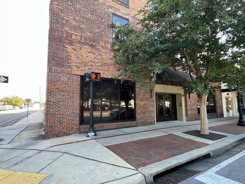 Primary Photo Of 40 N Palafox St, Pensacola Office For Lease