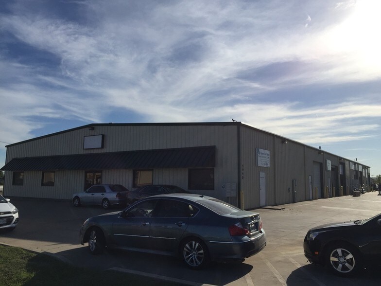 More Photos Of 5940 Kroger Dr, Fort Worth Warehouse For Lease