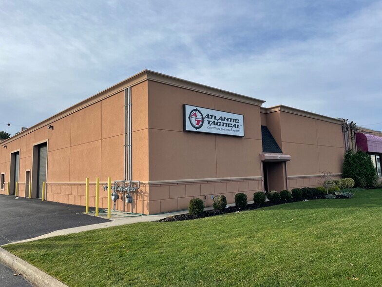 Primary Photo Of 238 Route 109, Farmingdale Warehouse For Lease