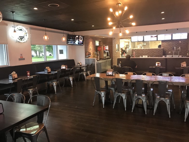 More Photos Of 8841 Commodity Cir, Orlando Fast Food For Lease