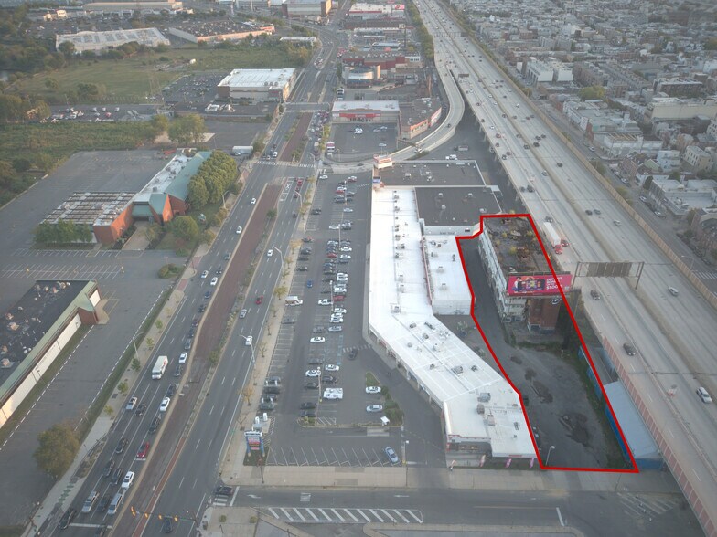 More Photos Of 1100R S Christopher Columbus Blvd, Philadelphia Industrial For Sale