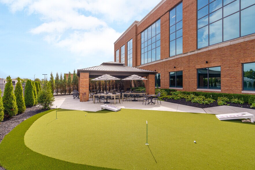More Photos Of 3100 Easton Square Pl, Columbus Office For Lease