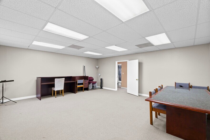 More Photos Of 6108 Arlington Rd, Jacksonville Office For Sale