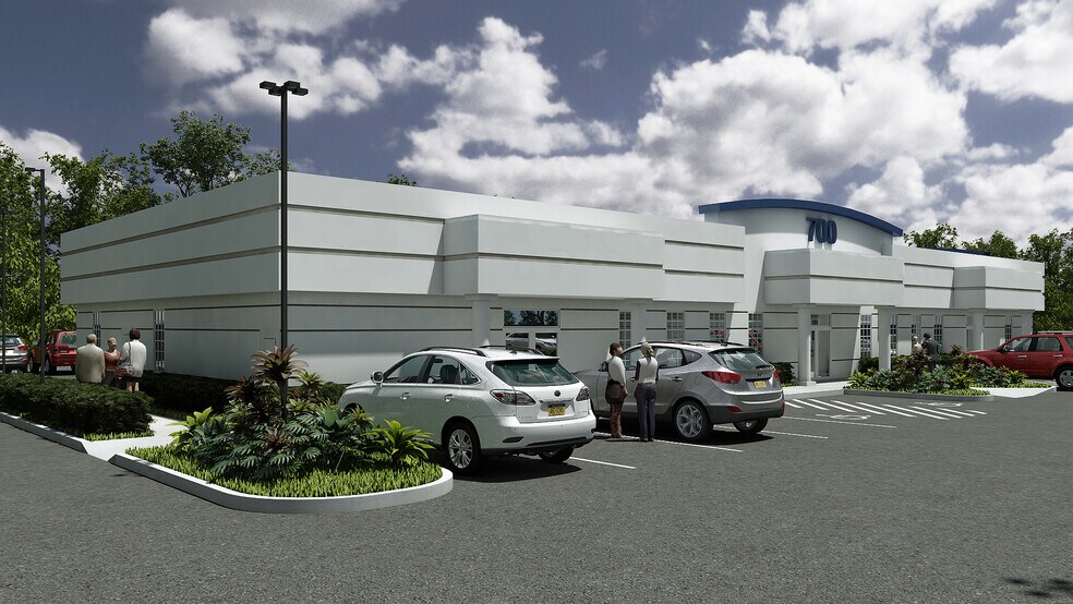 More Photos Of 700 Old Country Rd, Riverhead Medical For Lease