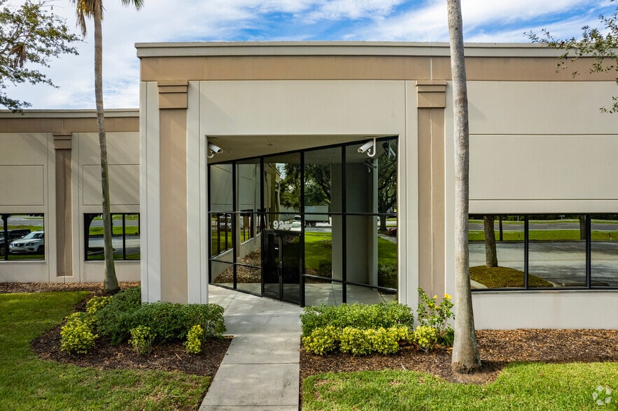 More Photos Of 8900-8934 Brittany Way, Tampa Unknown For Lease