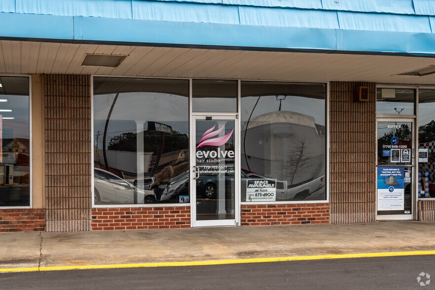 More Photos Of 900 Thornton Rd, Lithia Springs Unknown For Lease