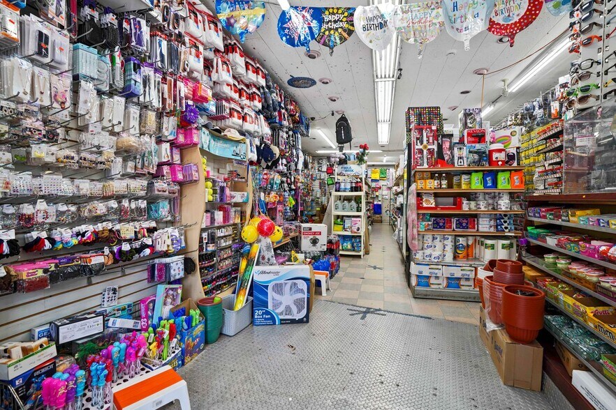 More Photos Of 6703 Myrtle Ave, Glendale Apartments For Sale