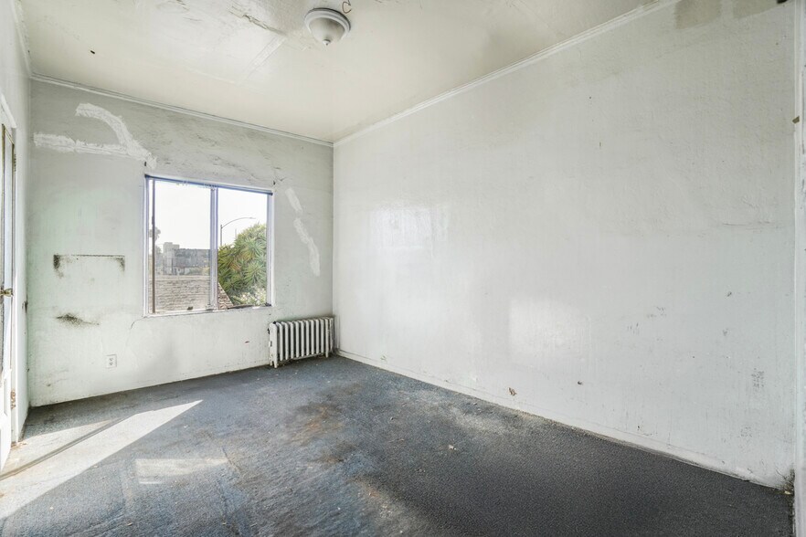 More Photos Of 1042 N Wilcox Ave, Los Angeles Hotel For Lease