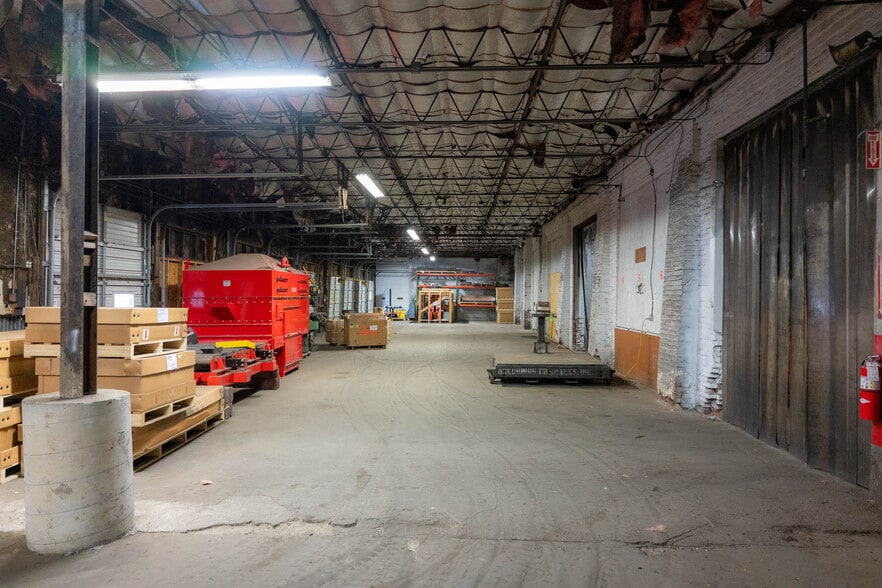 More Photos Of 2424 Columbus Rd, Springfield Warehouse For Sale