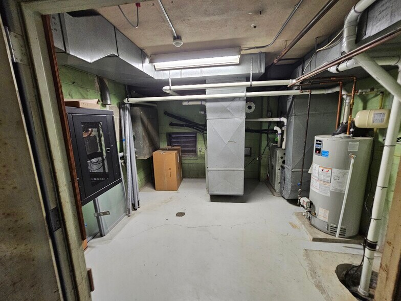 More Photos Of 456 Union Blvd, Allentown Light Manufacturing For Sale
