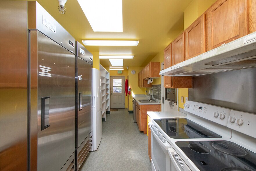 More Photos Of 202 Birdsong Ln, Port Angeles Healthcare For Sale