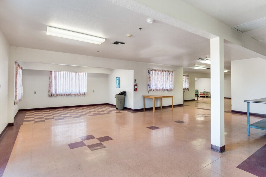 More Photos Of 6889 Sunny Vista Rd, Joshua Tree Lodge Meeting Hall For Sale