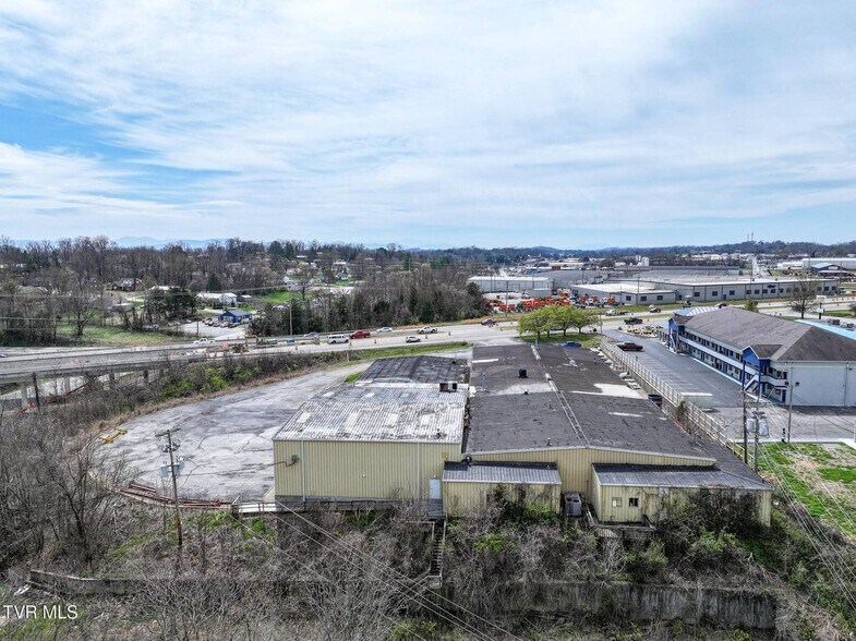 More Photos Of 965 E Andrew Johnson Hwy, Greeneville Light Distribution For Sale