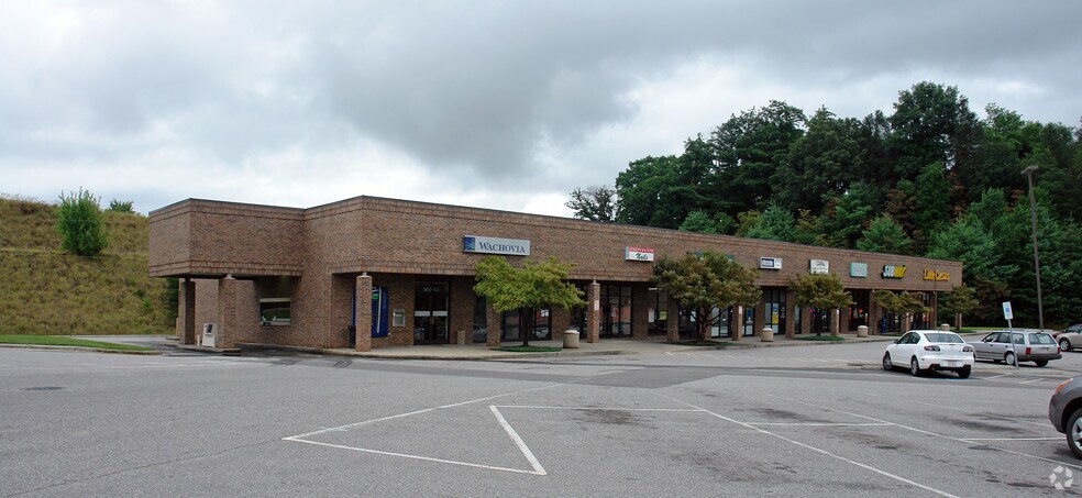 More Photos Of 901 Smokey Park Hwy, Candler Freestanding For Lease