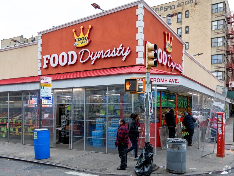 More Photos Of 2343 Jerome Ave, Bronx Supermarket For Sale