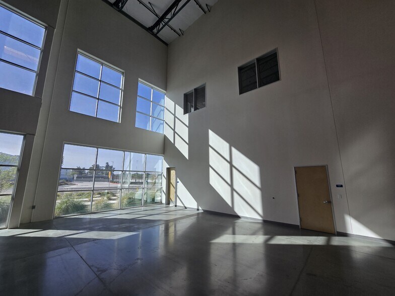 More Photos Of 23840-23842 Rider St, Perris Distribution For Lease