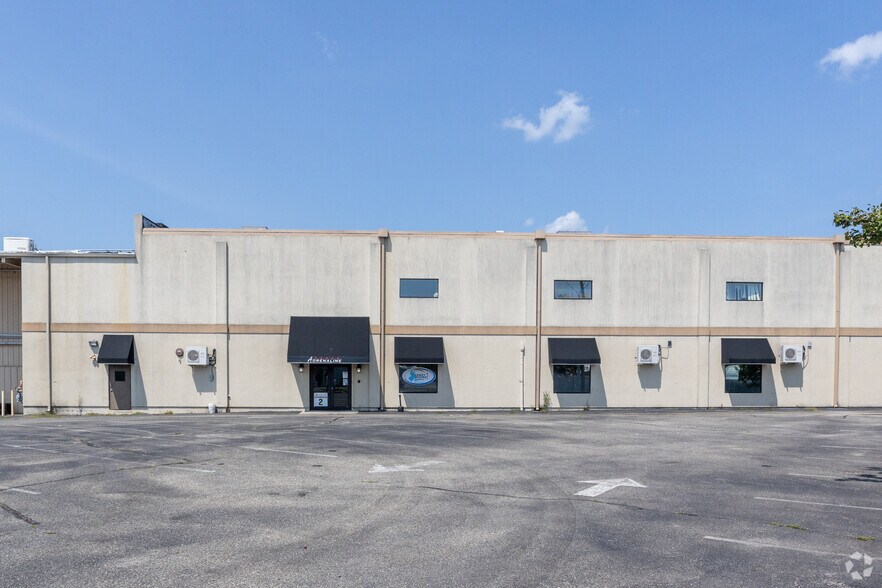 More Photos Of 1 S Main St, Toms River Warehouse For Lease