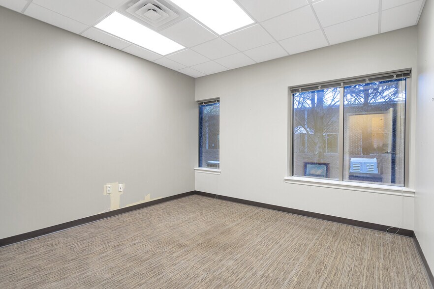 More Photos Of 4385 Johns Creek Pky, Suwanee Medical For Lease