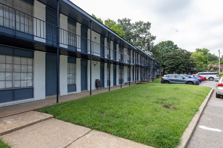 More Photos Of 3446 Carnes Ave, Memphis Apartments For Sale