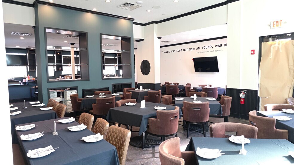 More Photos Of 801 Studewood St, Houston Restaurant For Lease