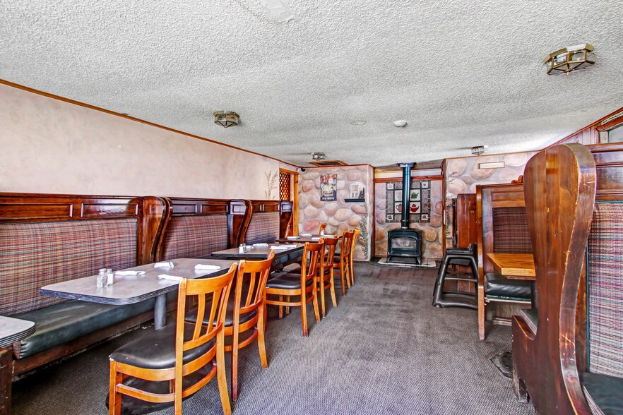 More Photos Of 337 W Big Bear Blvd, Big Bear City Restaurant For Sale
