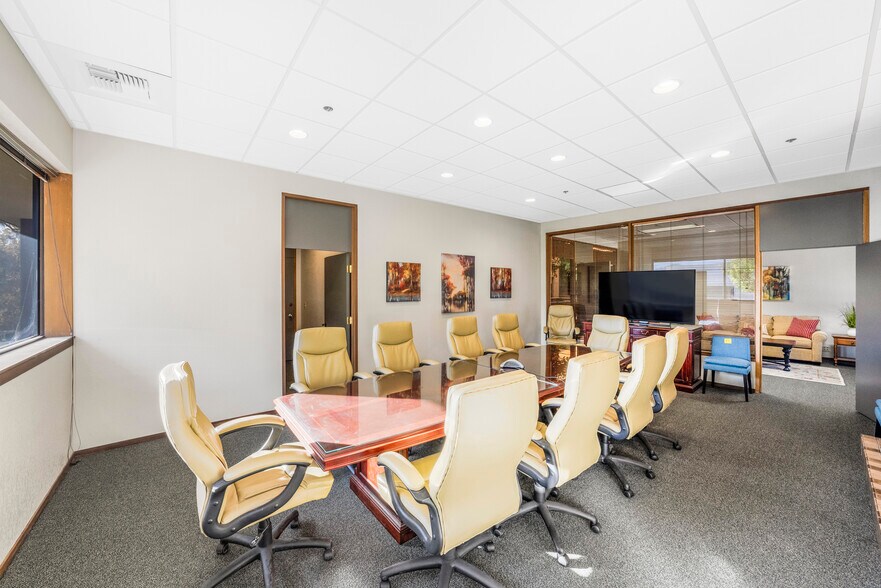 More Photos Of 2029 Village Ln, Solvang Medical For Sale