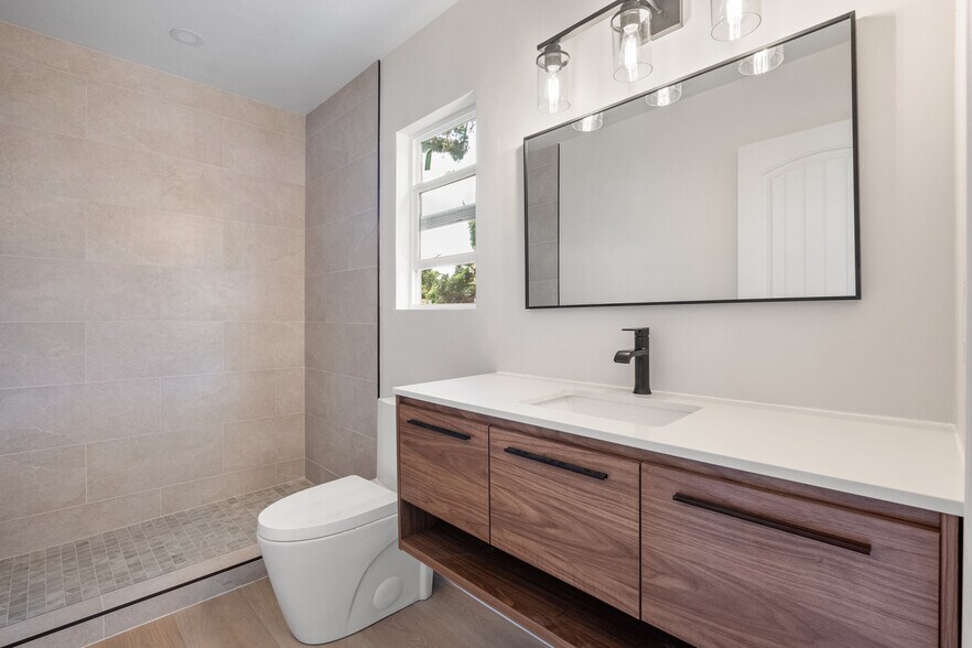 More Photos Of 6665 Amherst St, San Diego Apartments For Sale